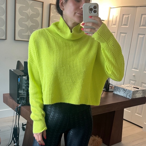 Superdown Lime Green Turtleneck Sweater - Picture 2 of 8